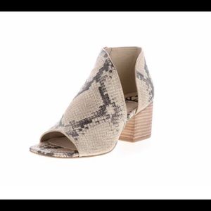 Fergalicious Volume ankle shootie